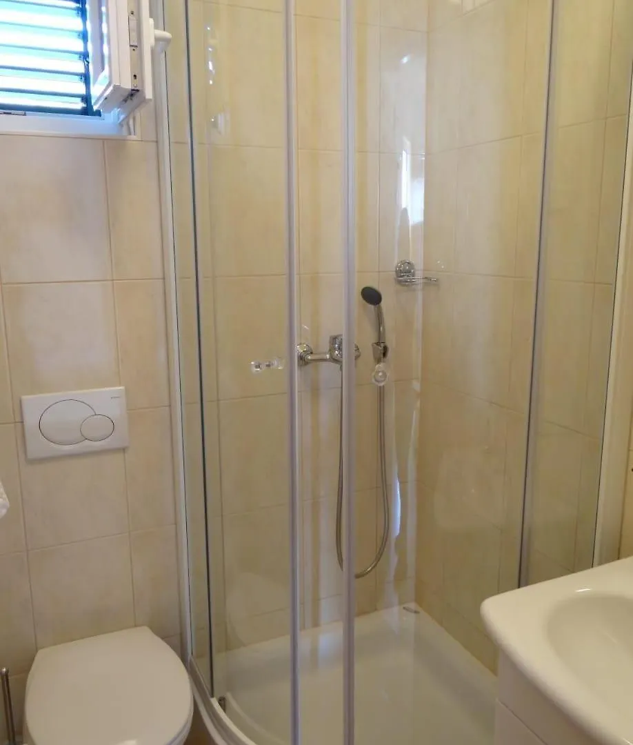 Apartments By The Sea Pag - 17147 باغ